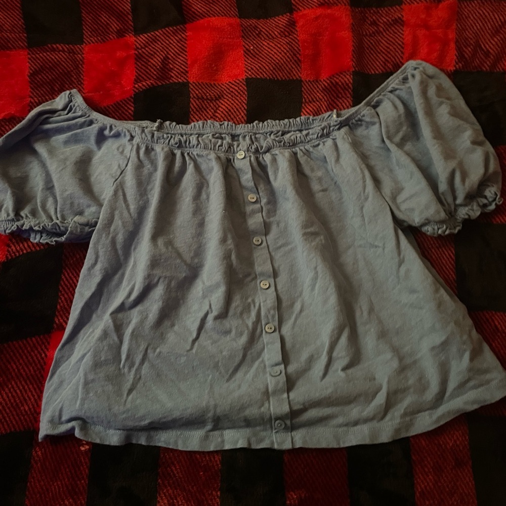 hollister xtra small off the shoulder shirt